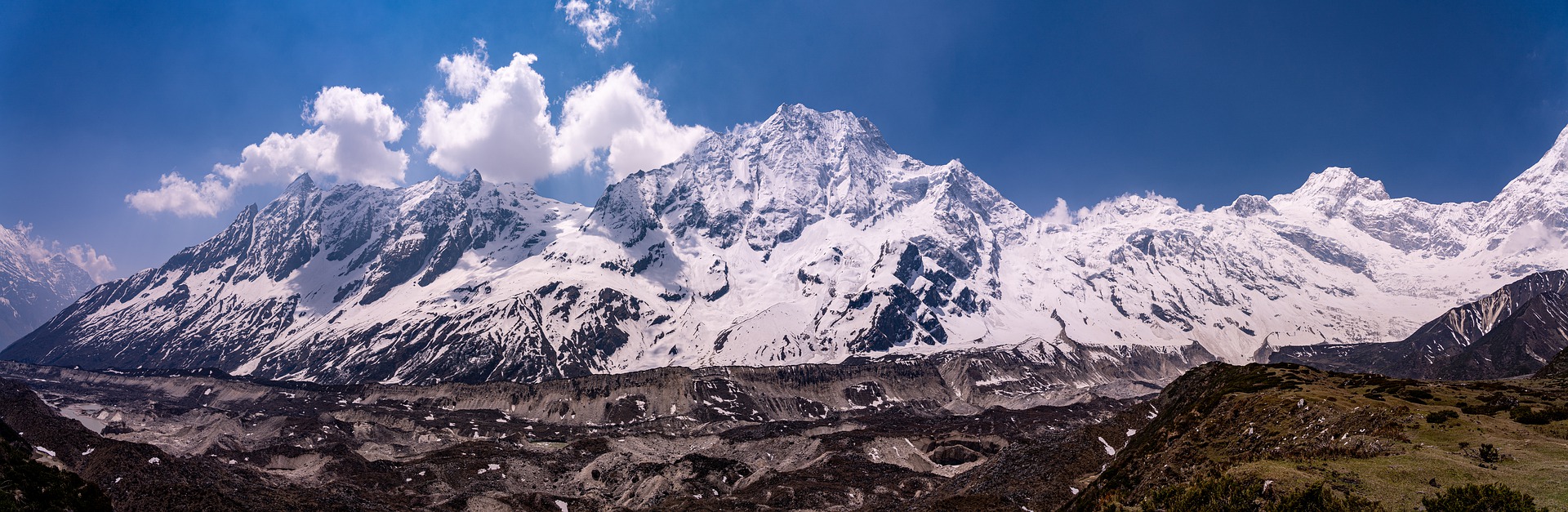 trekking-in-nepal-4377...